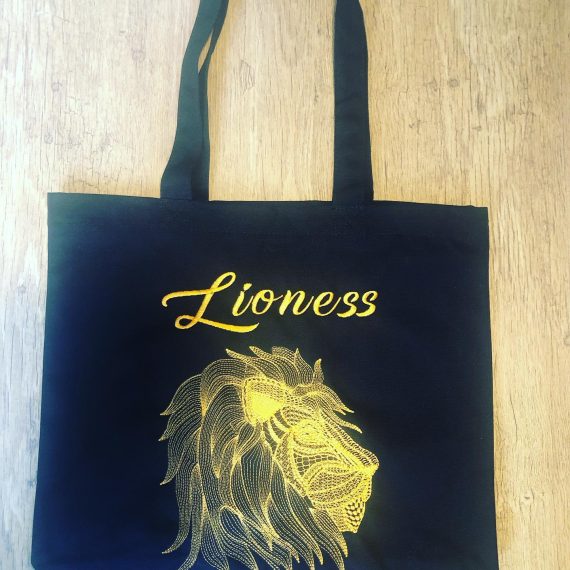POS-I-TEES: Tote Bags Lioness